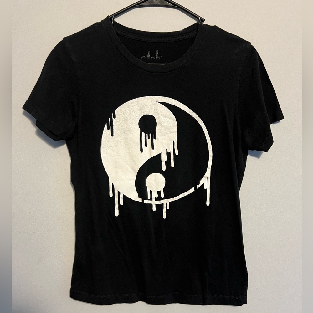 Ying Yang black tshirt